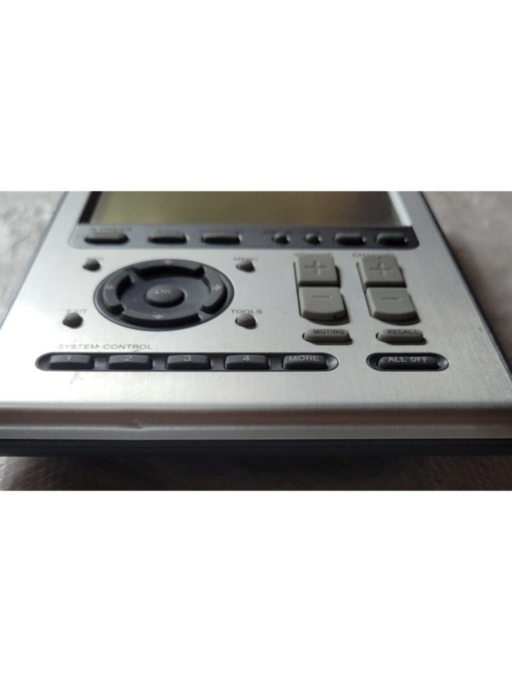Sony Remote Commander RM-AX4000 - Picture 8 of 11